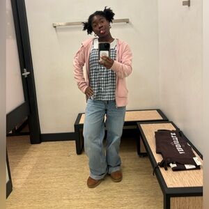 Meet your Posher, Erria